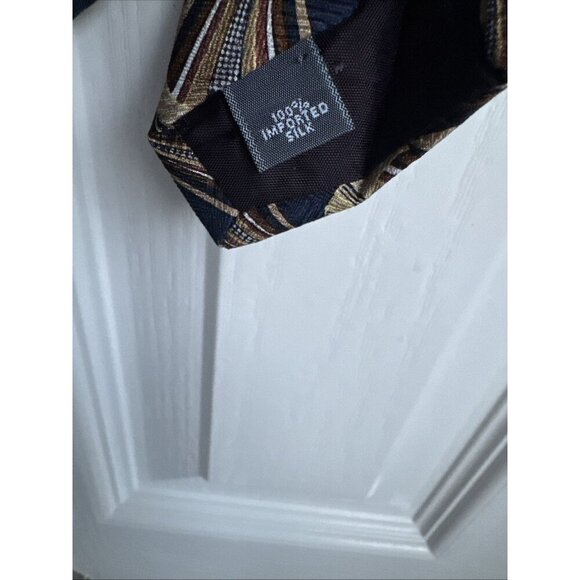 Milano Uomo Navy Gold Men's Necktie Geometric Pattern 100% Silk - Picture 4 of 4